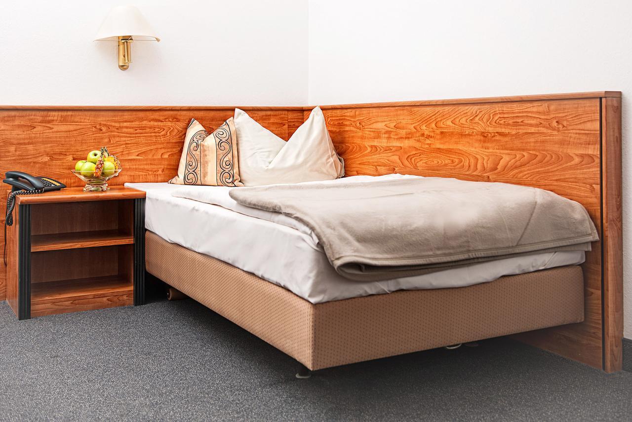Hotel & Restaurant Zum Hirsch Romhild Room photo